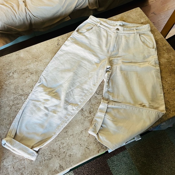 H&M Denim - NWOT H&M Cream Denim Paperbag Jeans - Size 12 - Super comfy